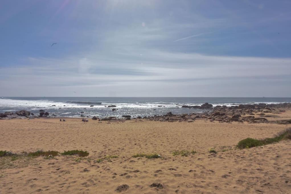 Rocha'S Apartment Remodelado! Na Praia Com Terraco Vila Nova de Gaia Esterno foto