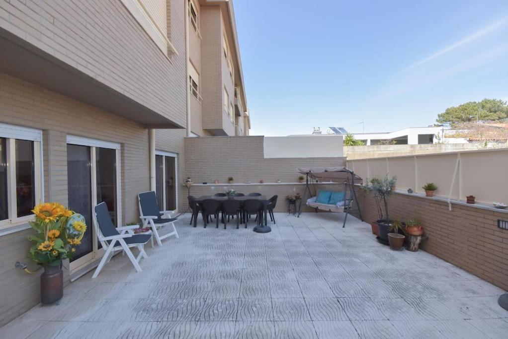 Rocha'S Apartment Remodelado! Na Praia Com Terraco Vila Nova de Gaia Esterno foto