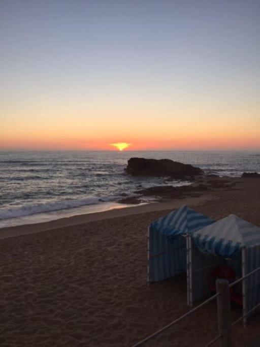Rocha'S Apartment Remodelado! Na Praia Com Terraco Vila Nova de Gaia Esterno foto