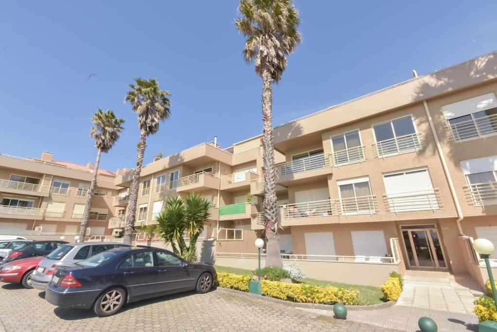 Rocha'S Apartment Remodelado! Na Praia Com Terraco Vila Nova de Gaia Esterno foto